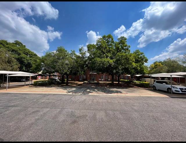 BUSINESS FOR SALE IN DIE HOEWES